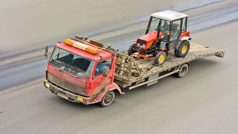 Finding a Service Providing Heavy Truck Towing in El Cajon After a Breakdown or Accident