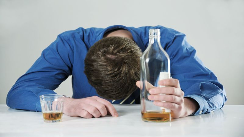 Signs That Indicate You Need Alcohol Addiction Rehab in Topeka, KS