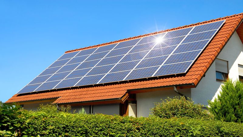 Go Green with One of the Top Residential Solar Panel Systems in Florida