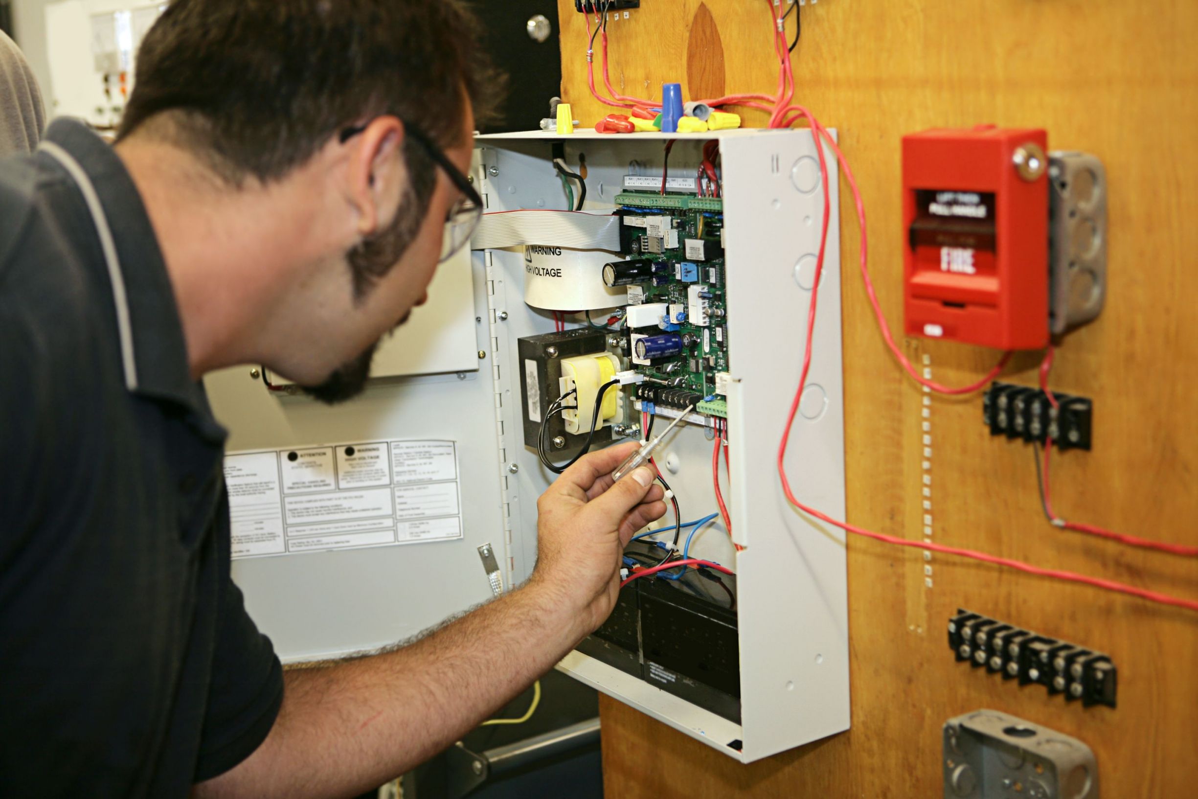 Take the Best Electrician Training Courses in Saskatchewan Today